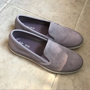 FLASH SALE Sperry seaside suede sneaker, like new